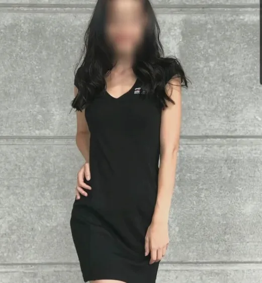 Anne, 32