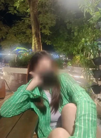 Anne, 28