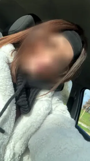 Cecilie, 24
