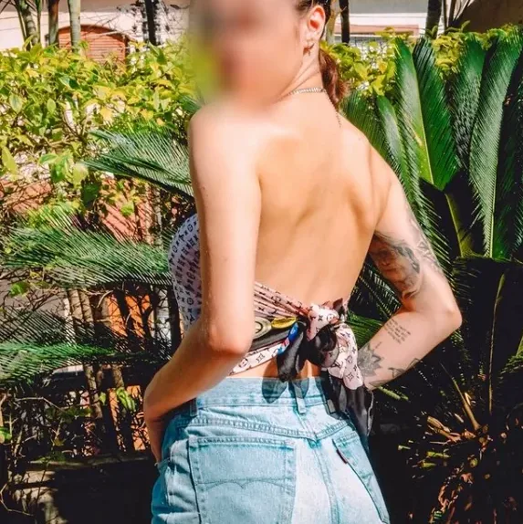 Ella, 29