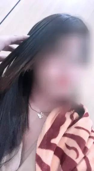 Emma, 34