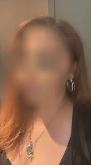 Louise, 24