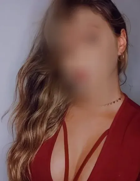Merve, 23