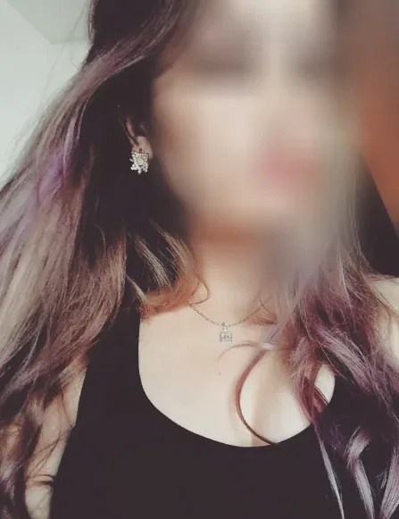 Olivia, 32