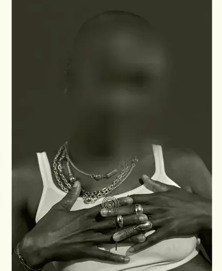 Simone, 34